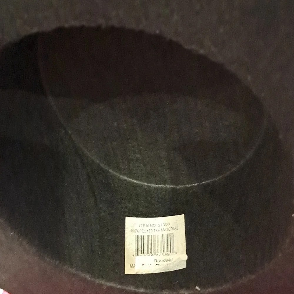 Spanish Style Black and Red Pom-Pom Women's Hat - Picture 2 of 11